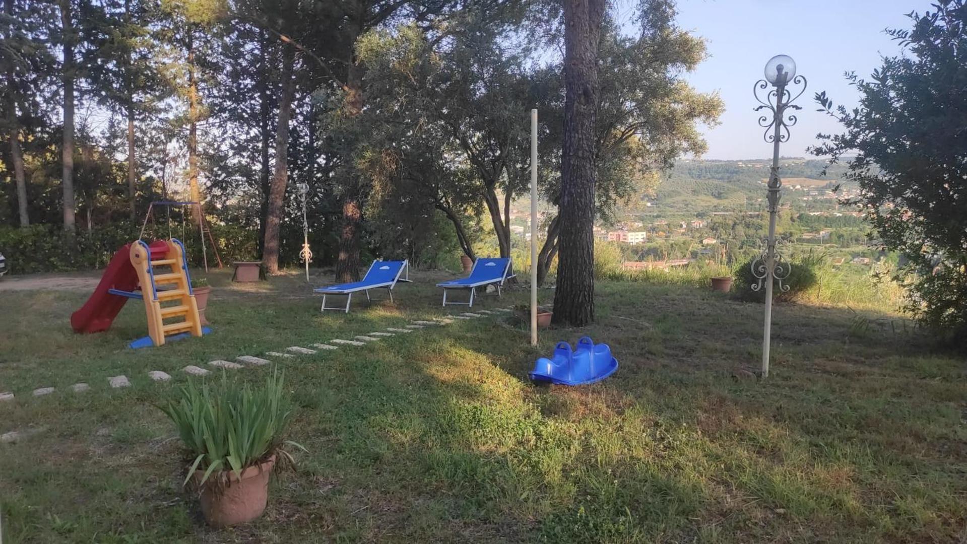 Parco Dei Gelsomini Panzió Ascoli Piceno megye Kültér fotó